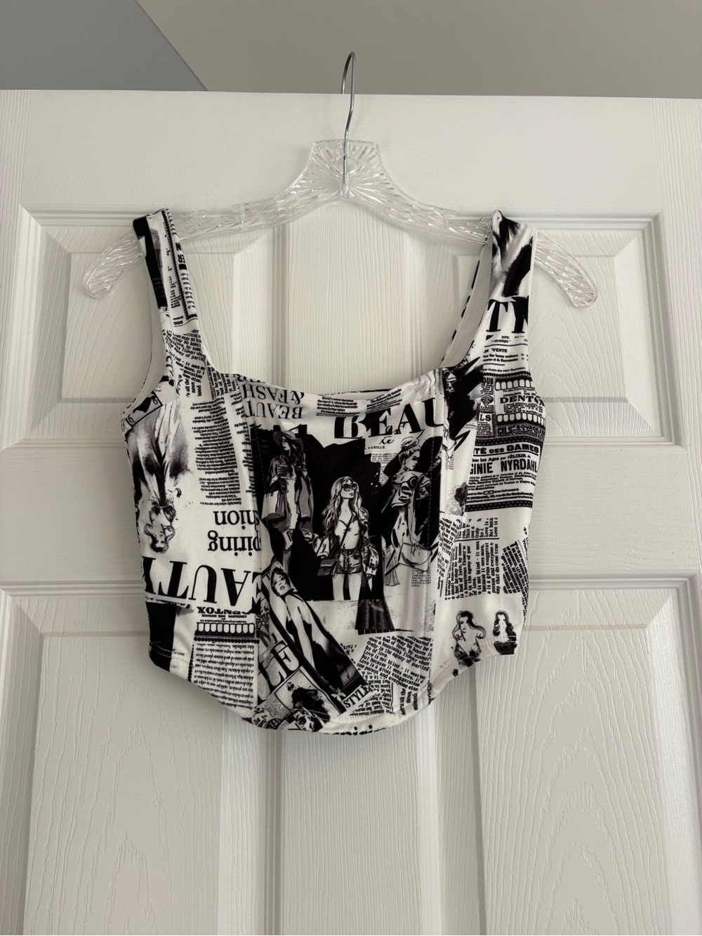 Windsor Black & White Newspaper Print Crop Tank S